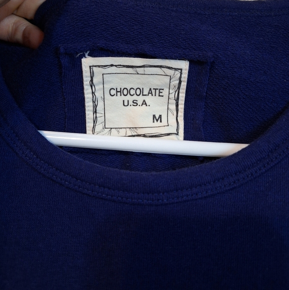 Chocolate USA medium cold shoulder metal buckle crew neck thin sweatshirt - Picture 2 of 7